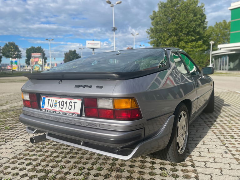 Porsche 924 S