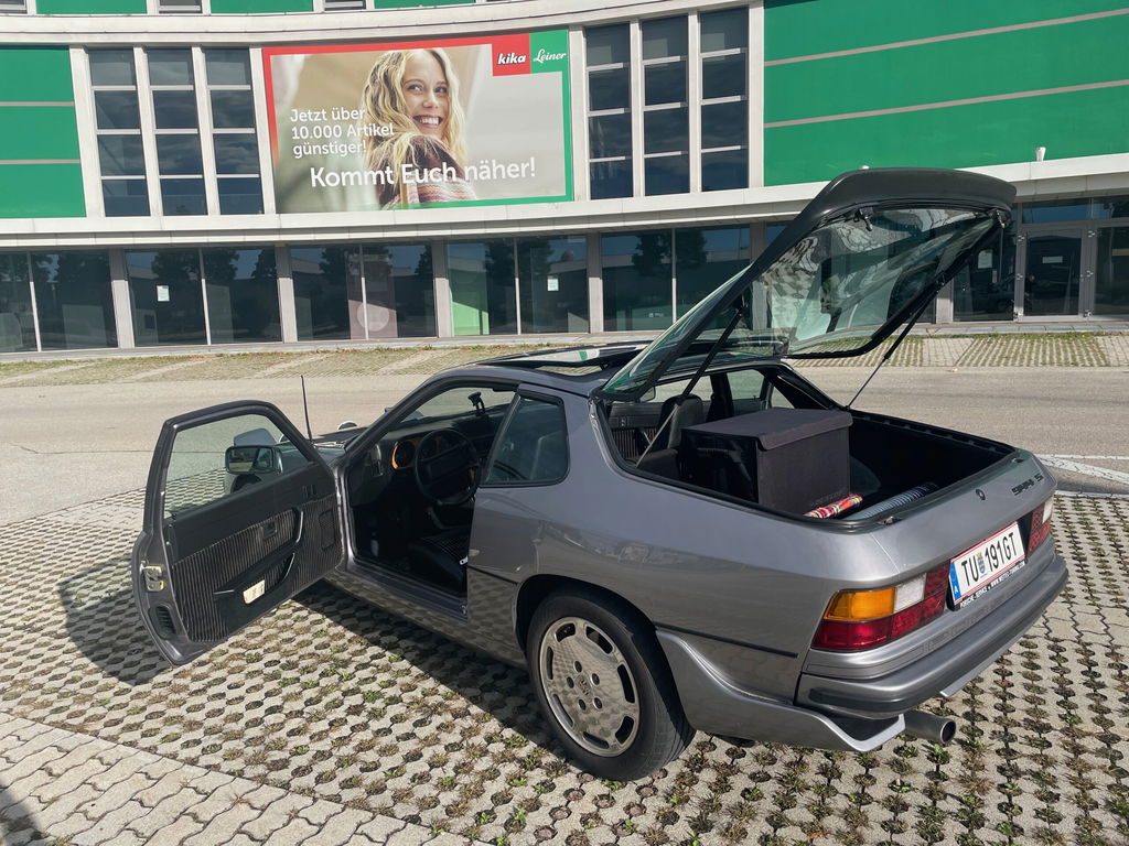 Porsche 924 S