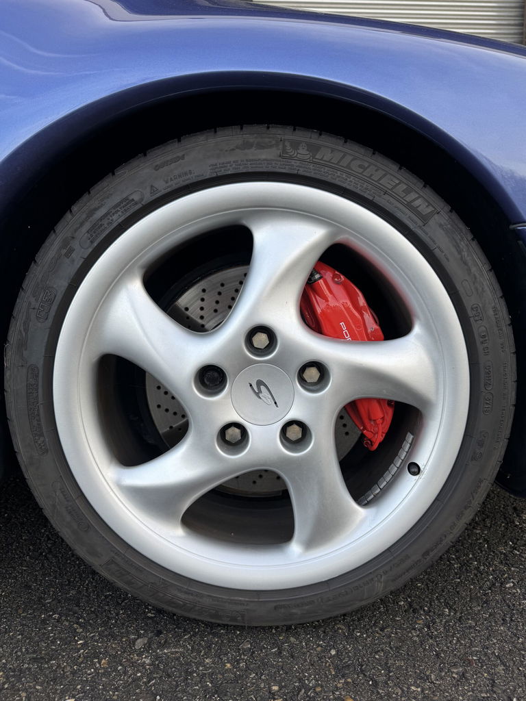 Porsche 993 Carrera 4S