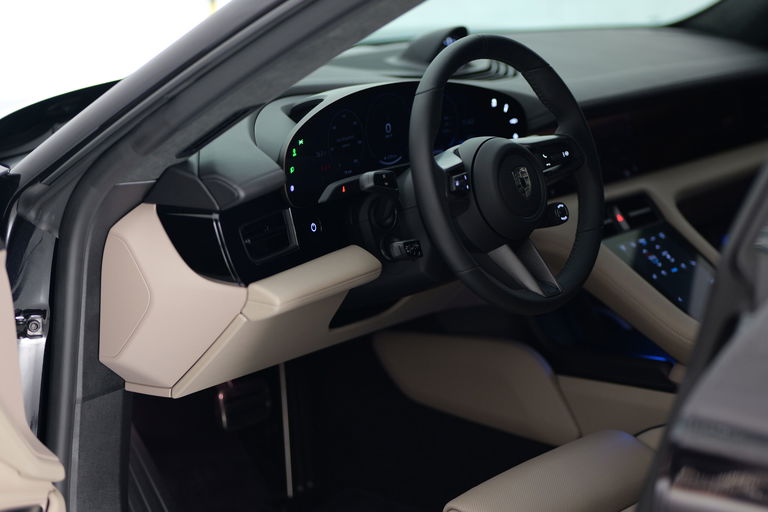 Porsche Taycan Turbo Cross Turismo