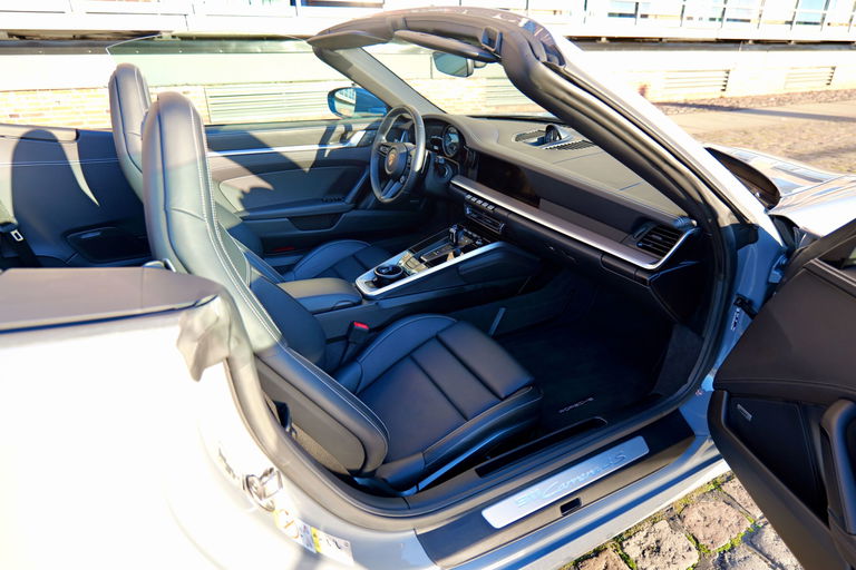 Porsche 992 Carrera 4S