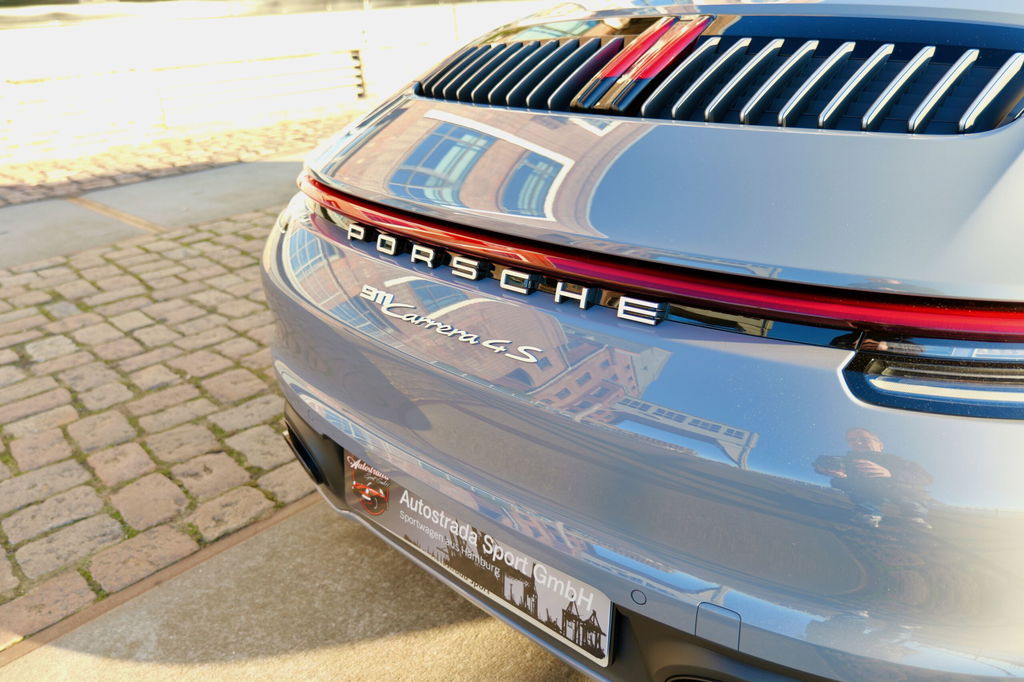 Porsche 992 Carrera 4S