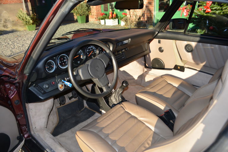 Porsche 911 Carrera 3.2