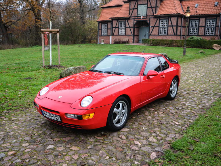 Porsche 968
