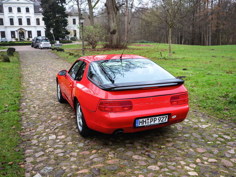 Porsche 968