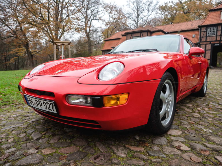 Porsche 968