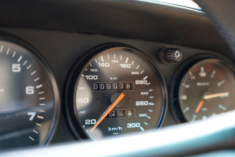 Porsche 964 Carrera 4