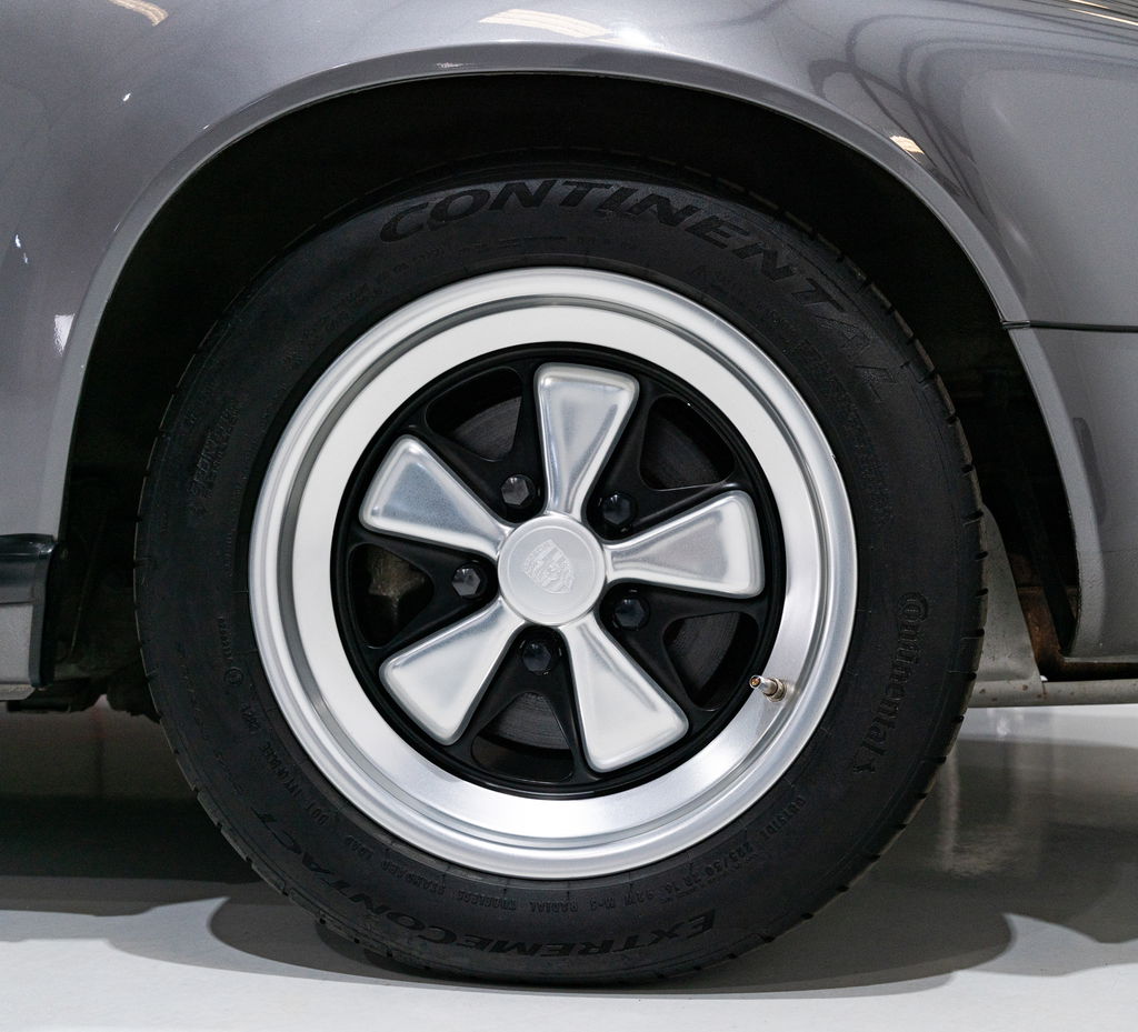 Porsche 911 Carrera 3.2 (US)