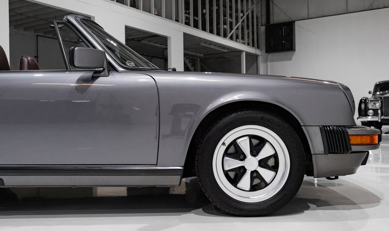 Porsche 911 Carrera 3.2 (US)