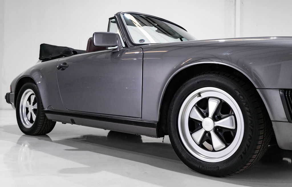 Porsche 911 Carrera 3.2 (US)