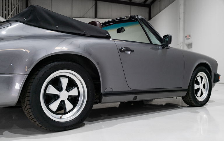 Porsche 911 Carrera 3.2 (US)