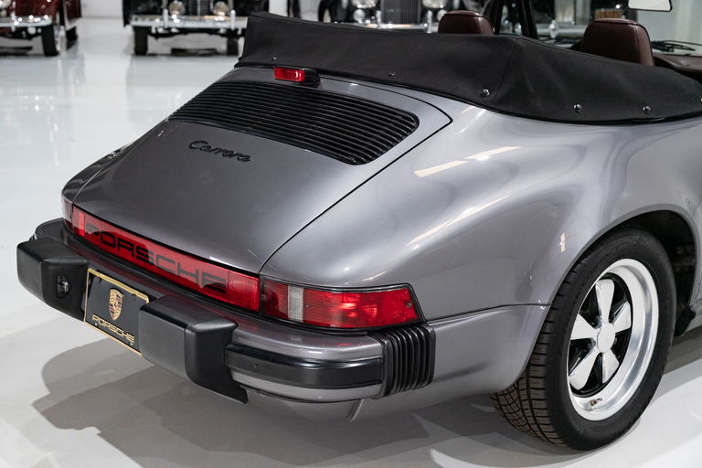 Porsche 911 Carrera 3.2 (US)