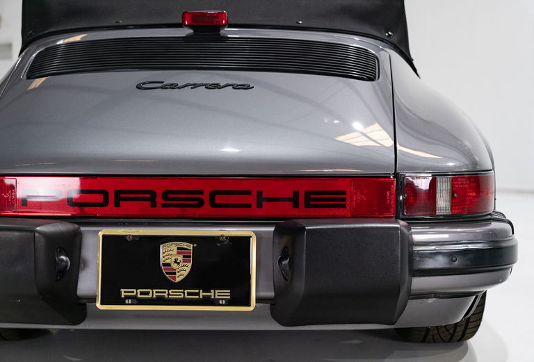 Porsche 911 Carrera 3.2 (US)