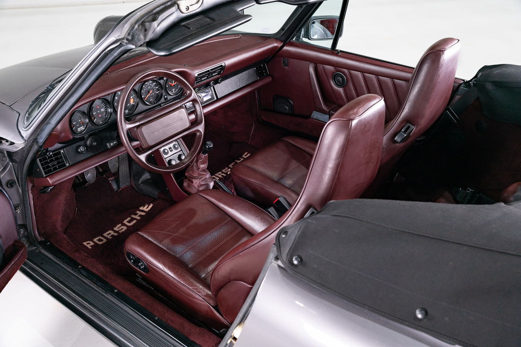 Porsche 911 Carrera 3.2 (US)