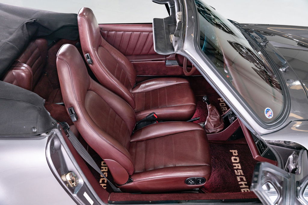 Porsche 911 Carrera 3.2 (US)