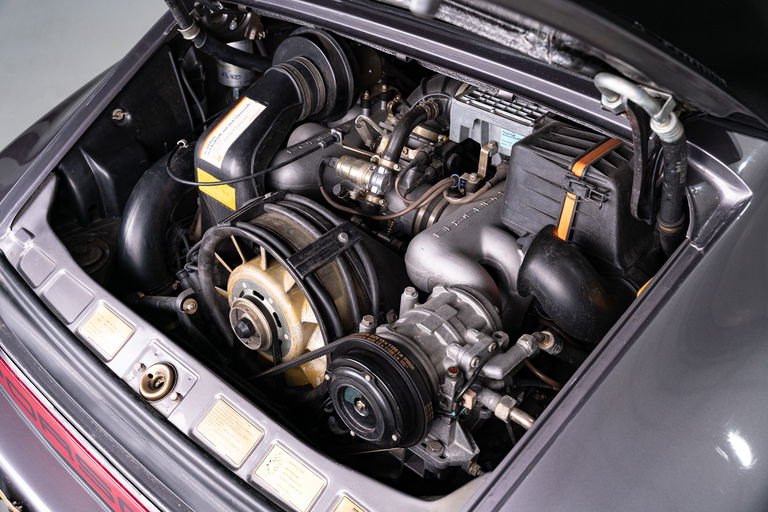 Porsche 911 Carrera 3.2 (US)