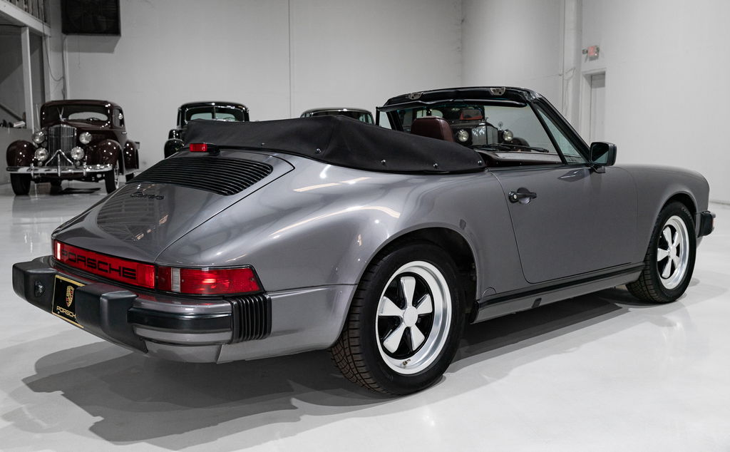 Porsche 911 Carrera 3.2 (US)