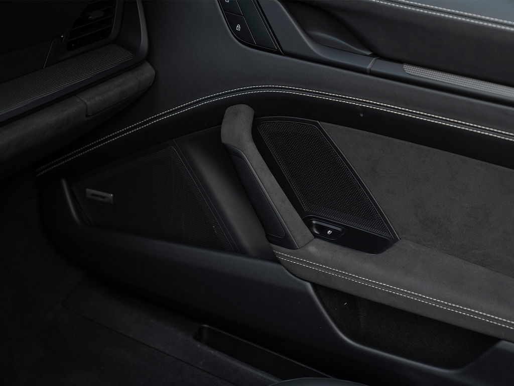 Porsche 992 Carrera GTS