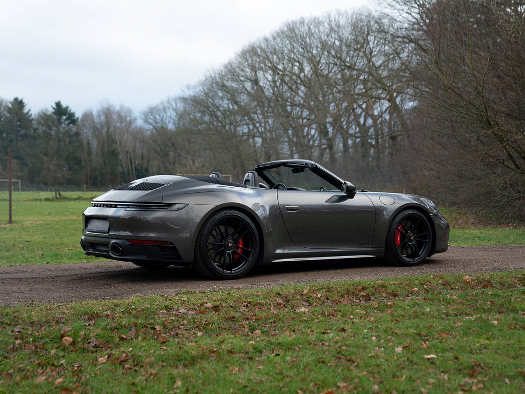 Porsche 992 Carrera GTS