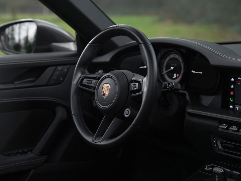 Porsche 992 Carrera GTS