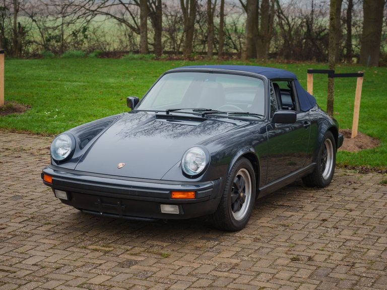 Porsche 911 Carrera 3.2 (US)