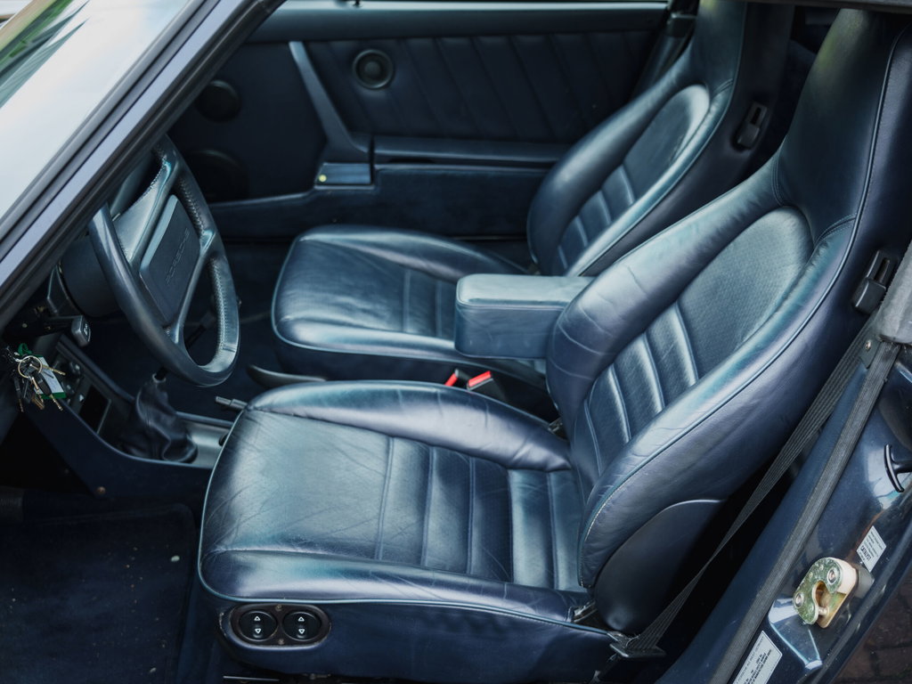 Porsche 911 Carrera 3.2 (US)