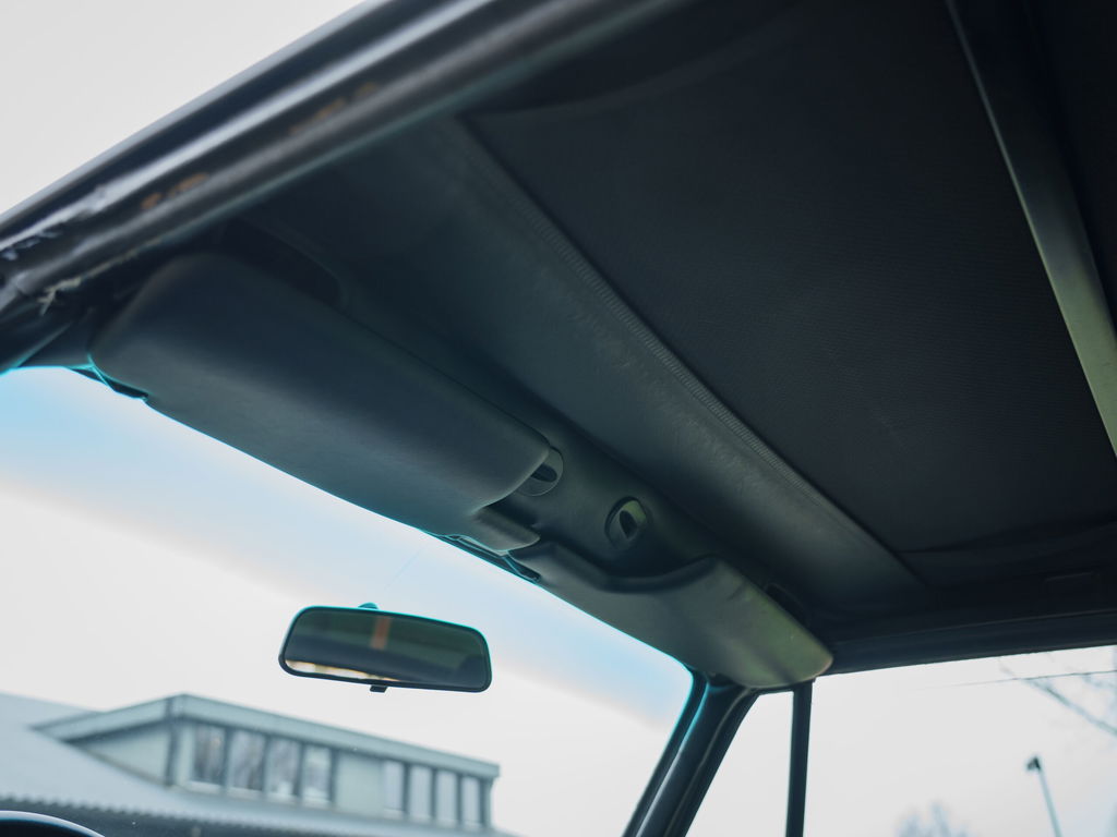 Porsche 911 Carrera 3.2 (US)