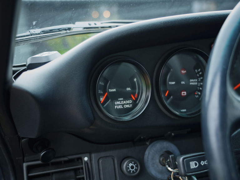 Porsche 911 Carrera 3.2 (US)