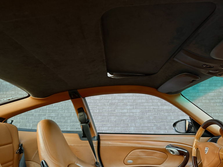 Porsche 996 Carrera 4 Millennium Edition