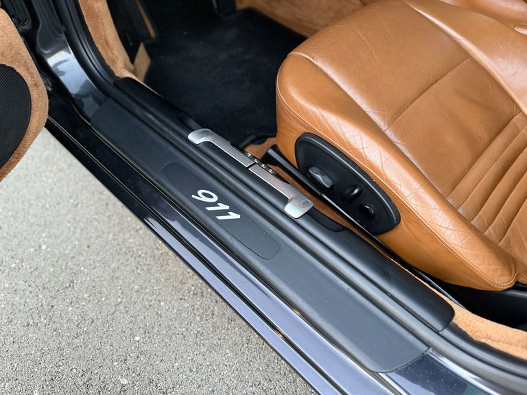 Porsche 996 Carrera 4 Millennium Edition