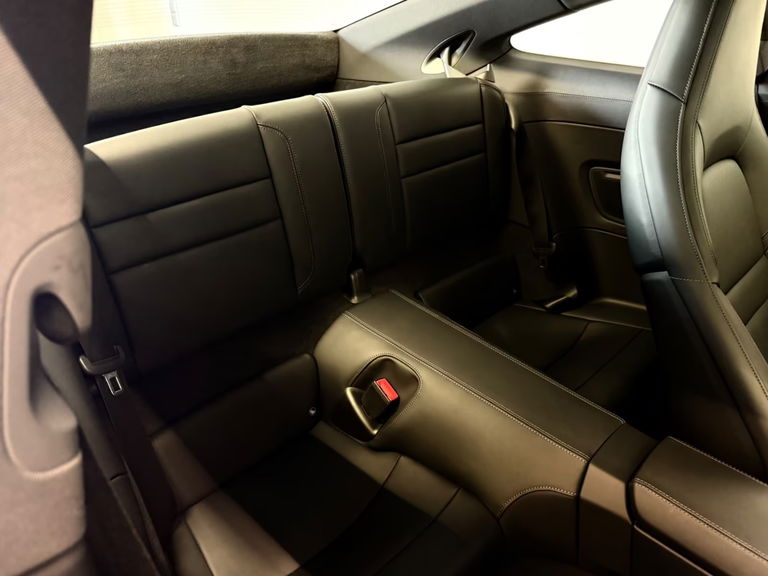 Porsche 992 Carrera 4