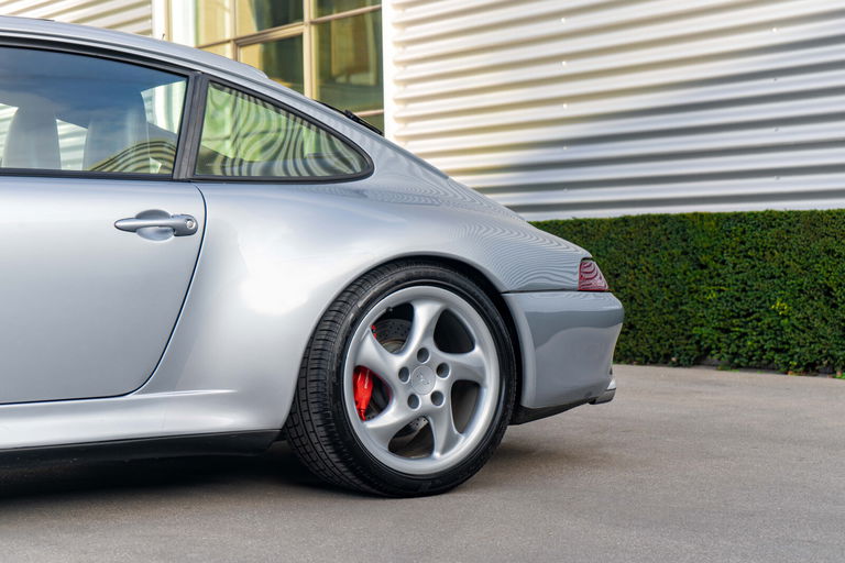 Porsche 993 Carrera 4S