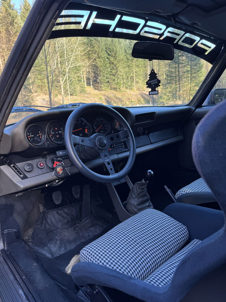 Porsche 911 Carrera 3.2