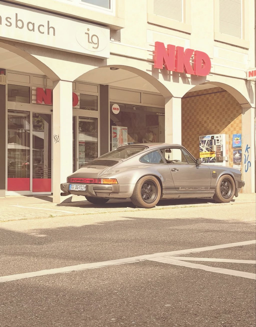 Porsche 911 Carrera 3.2