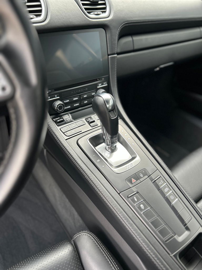 Porsche 718 Cayman GTS