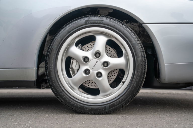 Porsche 993 Carrera 4