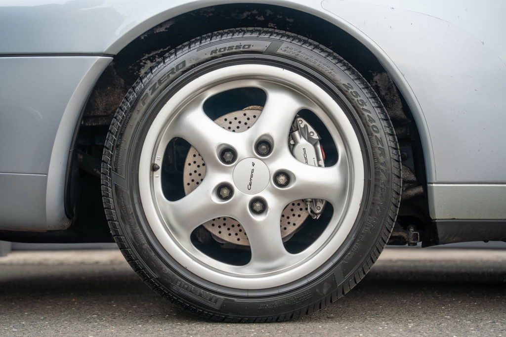 Porsche 993 Carrera 4