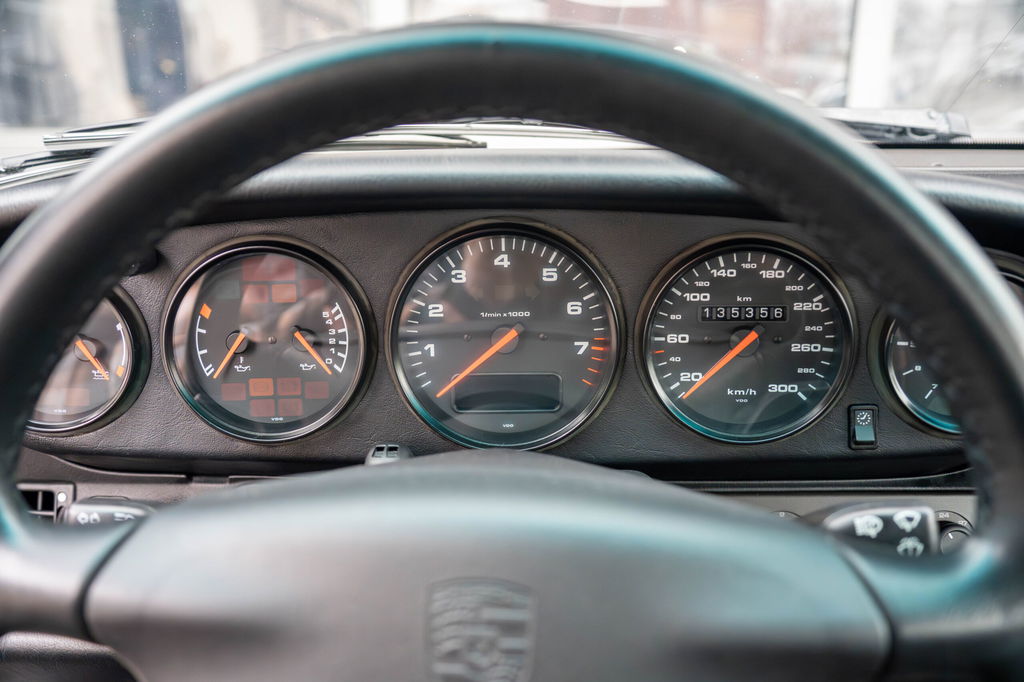 Porsche 993 Carrera 4