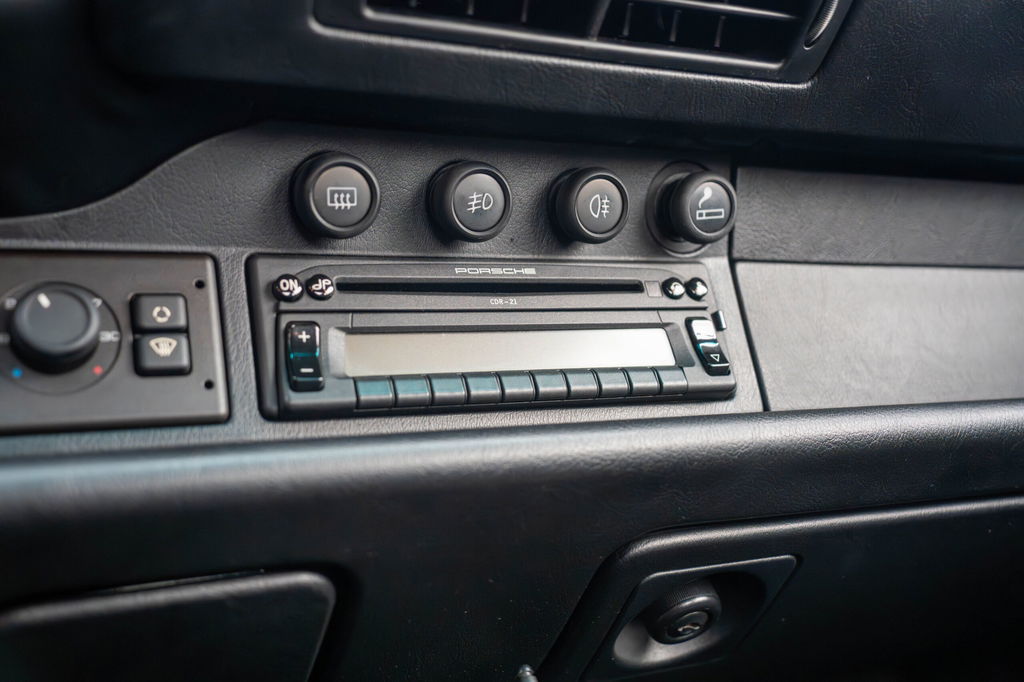 Porsche 993 Carrera 4