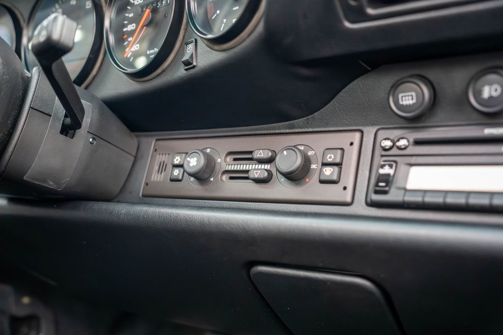 Porsche 993 Carrera 4