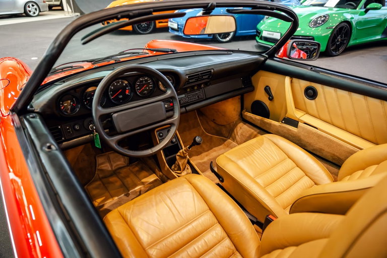 Porsche 911 Carrera 3.2 Speedster