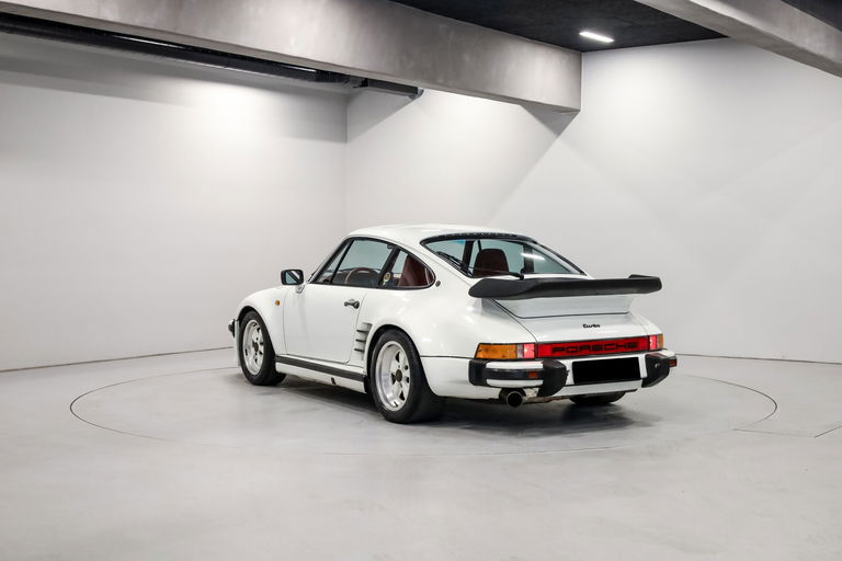 Porsche 911 Turbo Flachbau