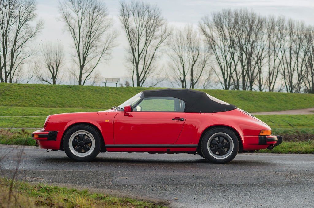 Porsche 911 Carrera 3.2 Speedster