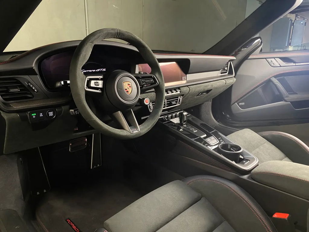 Porsche 992.2 Carrera GTS