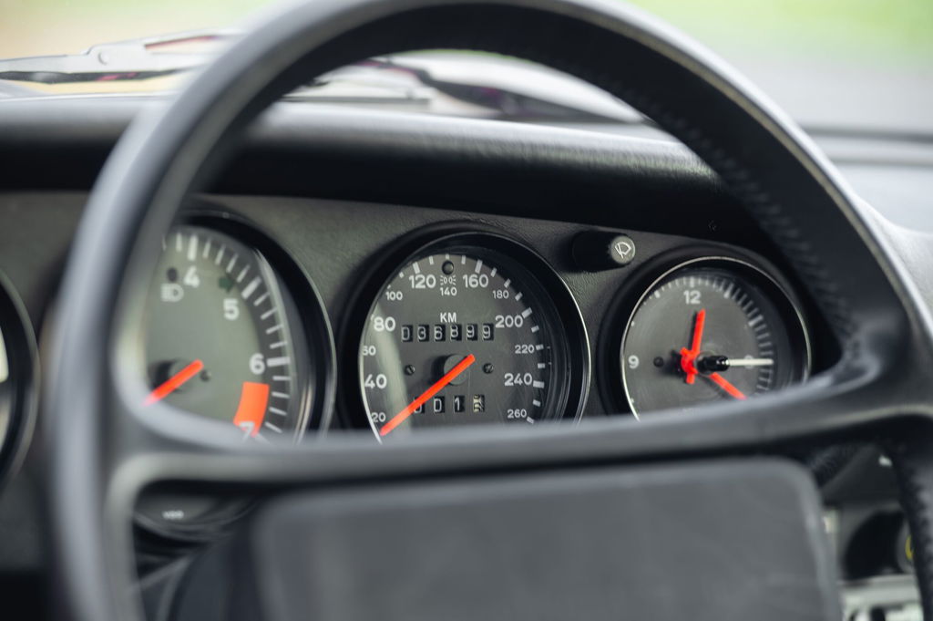 Porsche 911 Carrera 3.2 Speedster