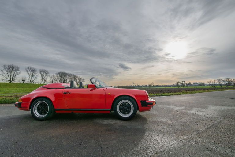 Porsche 911 Carrera 3.2 Speedster