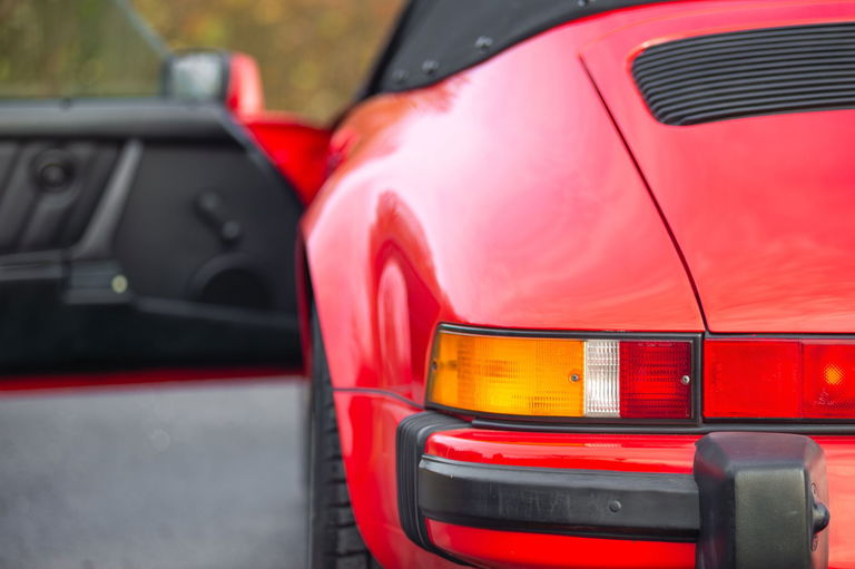 Porsche 911 Carrera 3.2 Speedster