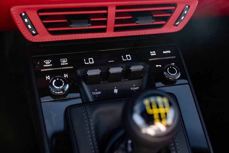 Porsche 992.2 GT3 Touring