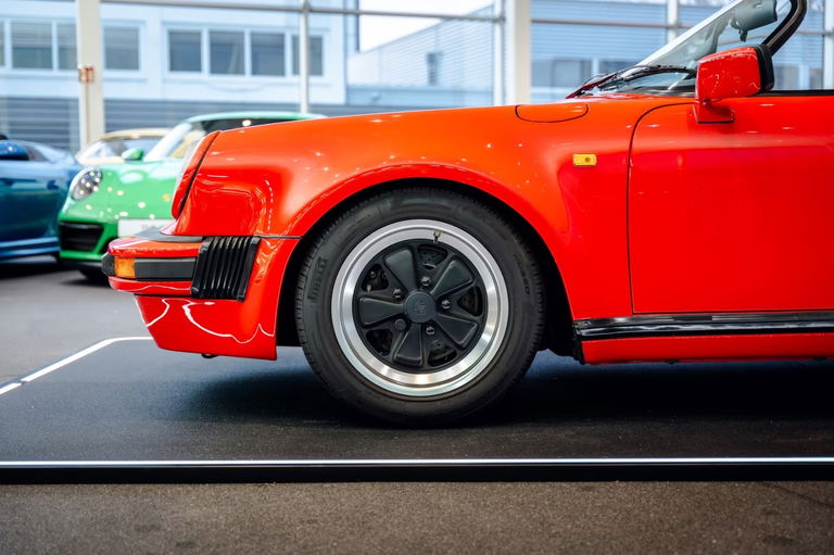 Porsche 911 Carrera 3.2 Speedster
