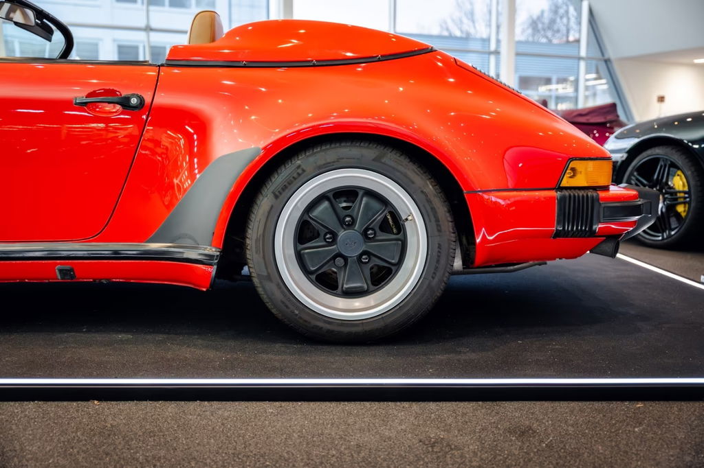 Porsche 911 Carrera 3.2 Speedster